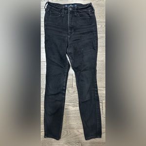 Hollister Ultra High Rise Super Skinny Jeans size 0 short.